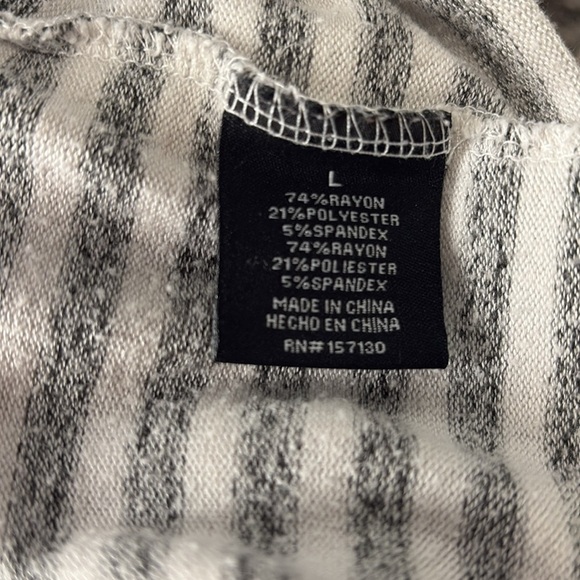 Mesh + Lace V Neck, Long Sleeve Hoodie, Gray and White Stripe, Size Large - Picture 4 of 4